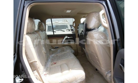 Buy Import Toyota Land Cruiser Black Car in Import - Dubai in Bumthang Buy Import Toyota Land Cruiser Black Car in Import - Dubai in Bumthang