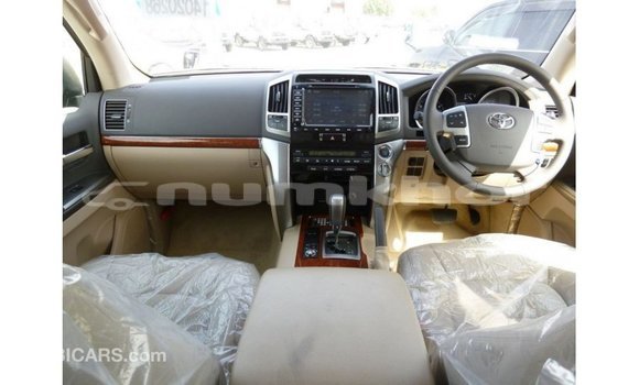 Buy Import Toyota Land Cruiser Black Car in Import - Dubai in Bumthang Buy Import Toyota Land Cruiser Black Car in Import - Dubai in Bumthang