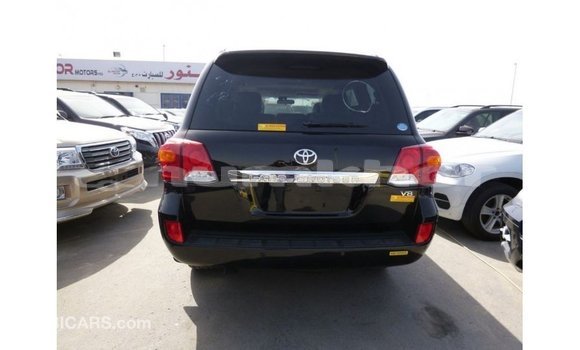 Buy Import Toyota Land Cruiser Black Car in Import - Dubai in Bumthang Buy Import Toyota Land Cruiser Black Car in Import - Dubai in Bumthang
