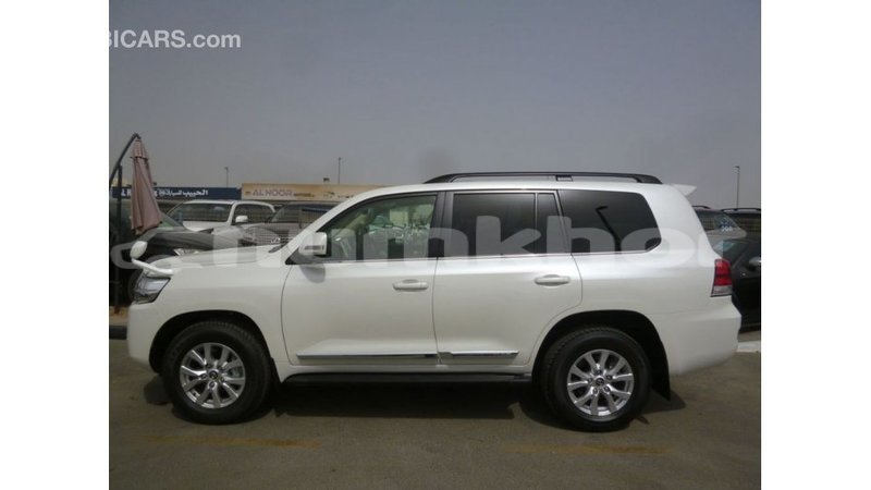 Big with watermark toyota land cruiser bumthang import dubai 3128