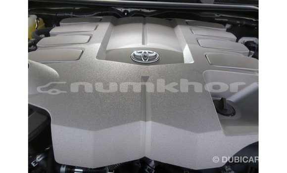 Buy Import Toyota Land Cruiser White Car in Import - Dubai in Bumthang Buy Import Toyota Land Cruiser White Car in Import - Dubai in Bumthang