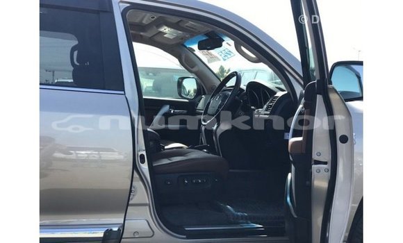 Buy Import Toyota Land Cruiser Other Car in Import - Dubai in Bumthang Buy Import Toyota Land Cruiser Other Car in Import - Dubai in Bumthang