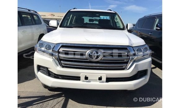 Buy Import Toyota Land Cruiser White Car in Import - Dubai in Bumthang Buy Import Toyota Land Cruiser White Car in Import - Dubai in Bumthang