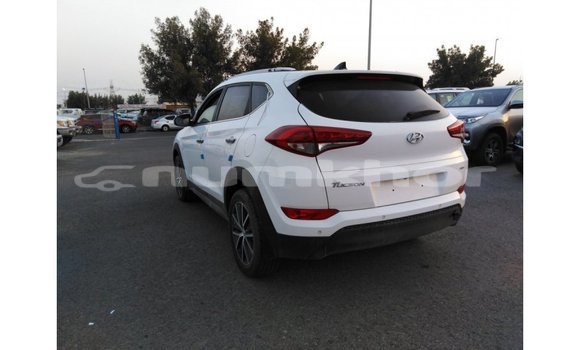 Buy Import Hyundai Tucson White Car in Import - Dubai in Bumthang Buy Import Hyundai Tucson White Car in Import - Dubai in Bumthang