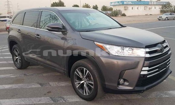 Buy Import Toyota Highlander Other Car in Import - Dubai in Bumthang Buy Import Toyota Highlander Other Car in Import - Dubai in Bumthang