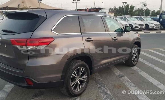 Buy Import Toyota Highlander Other Car in Import - Dubai in Bumthang Buy Import Toyota Highlander Other Car in Import - Dubai in Bumthang