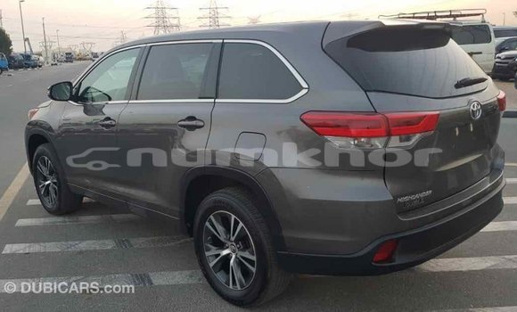 Buy Import Toyota Highlander Other Car in Import - Dubai in Bumthang Buy Import Toyota Highlander Other Car in Import - Dubai in Bumthang