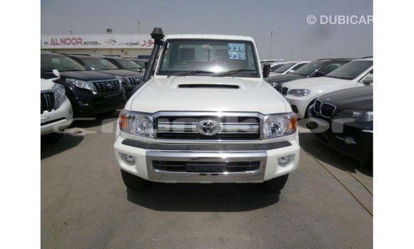 Buy Import Toyota Land Cruiser White Car in Import - Dubai in Bumthang Buy Import Toyota Land Cruiser White Car in Import - Dubai in Bumthang