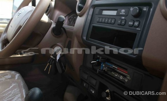Buy Import Toyota Land Cruiser Beige Car in Import - Dubai in Bumthang Buy Import Toyota Land Cruiser Beige Car in Import - Dubai in Bumthang