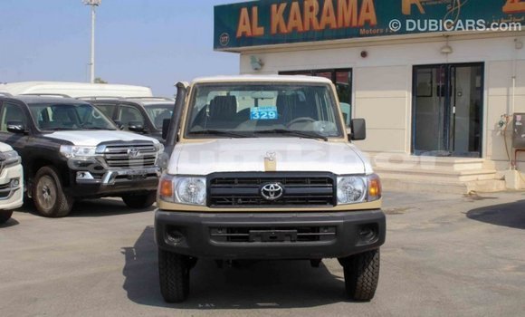 Buy Import Toyota Land Cruiser Beige Car in Import - Dubai in Bumthang Buy Import Toyota Land Cruiser Beige Car in Import - Dubai in Bumthang