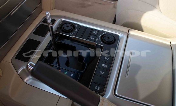 Buy Import Toyota Land Cruiser Black Car in Import - Dubai in Bumthang Buy Import Toyota Land Cruiser Black Car in Import - Dubai in Bumthang