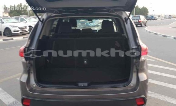 Buy Import Toyota Highlander Other Car in Import - Dubai in Bumthang Buy Import Toyota Highlander Other Car in Import - Dubai in Bumthang