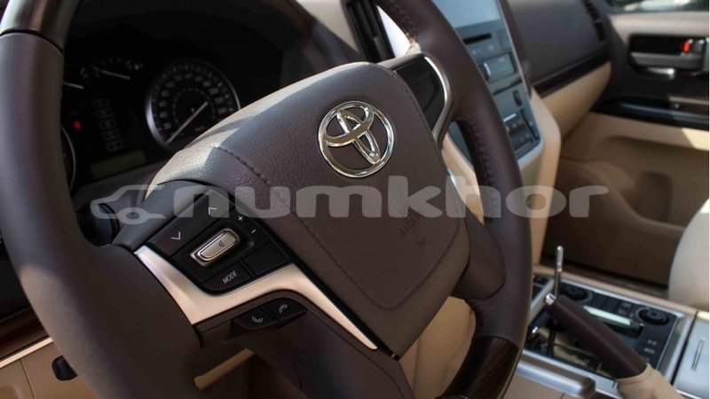 Big with watermark toyota land cruiser bumthang import dubai 3145