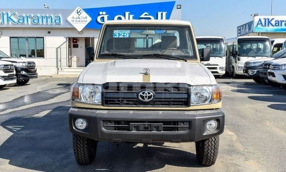 Buy Import Toyota Land Cruiser Beige Car in Import - Dubai in Bumthang Buy Import Toyota Land Cruiser Beige Car in Import - Dubai in Bumthang