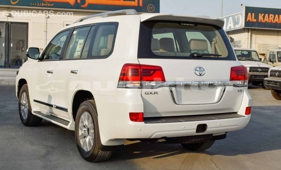 Buy Import Toyota Land Cruiser White Car in Import - Dubai in Bumthang Buy Import Toyota Land Cruiser White Car in Import - Dubai in Bumthang
