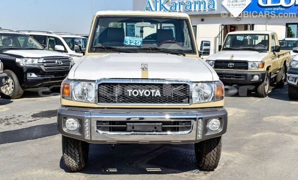 Buy Import Toyota Land Cruiser Beige Car in Import - Dubai in Bumthang Buy Import Toyota Land Cruiser Beige Car in Import - Dubai in Bumthang