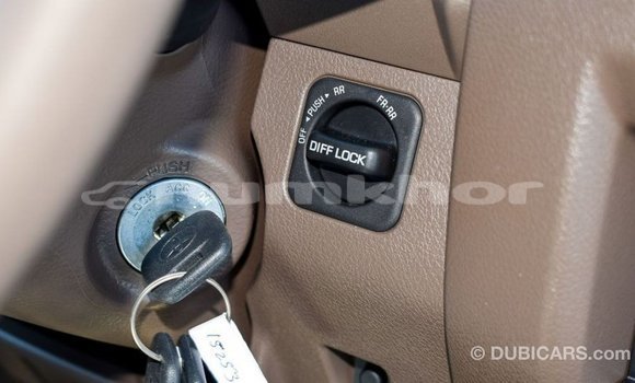 Buy Import Toyota Land Cruiser Beige Car in Import - Dubai in Bumthang Buy Import Toyota Land Cruiser Beige Car in Import - Dubai in Bumthang