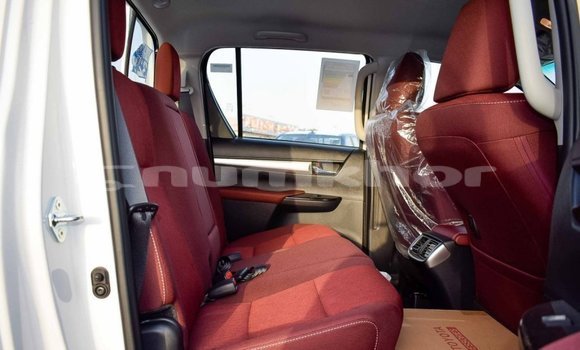 Buy Import Toyota Hilux White Car in Import - Dubai in Bumthang Buy Import Toyota Hilux White Car in Import - Dubai in Bumthang
