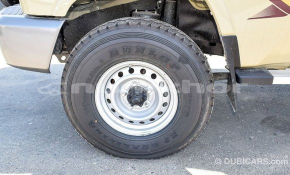 Buy Import Toyota Land Cruiser Beige Car in Import - Dubai in Bumthang Buy Import Toyota Land Cruiser Beige Car in Import - Dubai in Bumthang