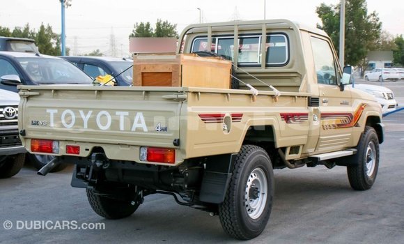 Buy Import Toyota Land Cruiser Beige Car in Import - Dubai in Bumthang Buy Import Toyota Land Cruiser Beige Car in Import - Dubai in Bumthang