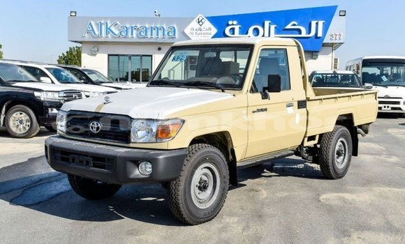 Buy Import Toyota Land Cruiser Beige Car in Import - Dubai in Bumthang Buy Import Toyota Land Cruiser Beige Car in Import - Dubai in Bumthang