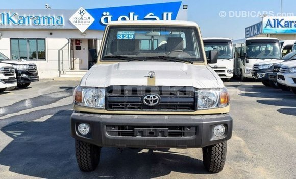 Buy Import Toyota Land Cruiser Beige Car in Import - Dubai in Bumthang Buy Import Toyota Land Cruiser Beige Car in Import - Dubai in Bumthang