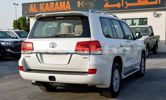 Buy Import Toyota Land Cruiser White Car in Import - Dubai in Bumthang Buy Import Toyota Land Cruiser White Car in Import - Dubai in Bumthang
