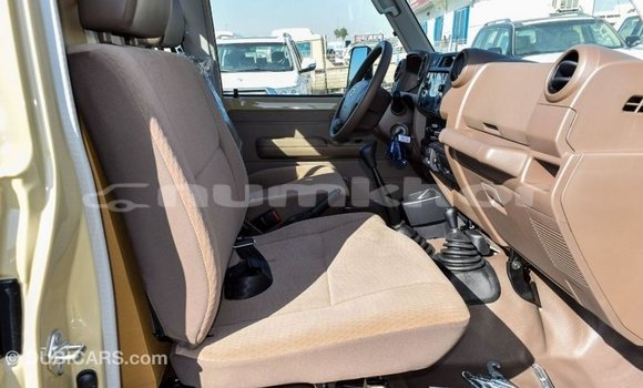 Buy Import Toyota Land Cruiser Beige Car in Import - Dubai in Bumthang Buy Import Toyota Land Cruiser Beige Car in Import - Dubai in Bumthang