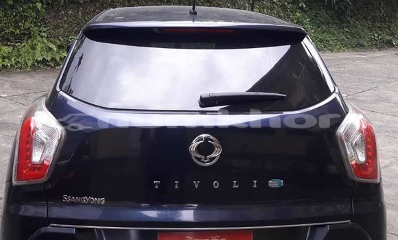 Buy Used SsangYong Tivoli Blue Car in Thimphu in Timphu Buy Used SsangYong Tivoli Blue Car in Thimphu in Timphu
