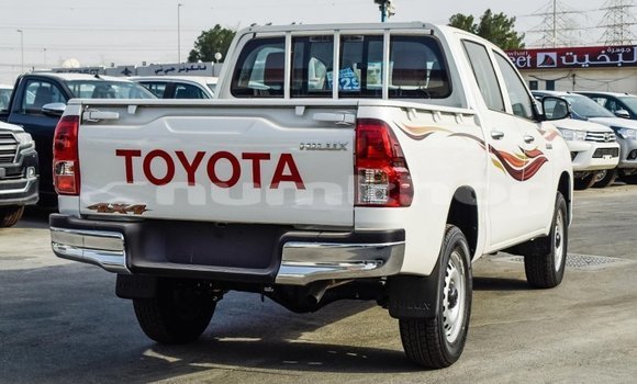 Buy Import Toyota Hilux White Car in Import - Dubai in Bumthang Buy Import Toyota Hilux White Car in Import - Dubai in Bumthang