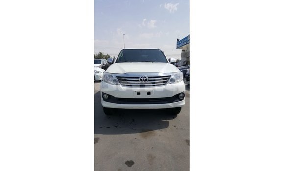 Buy Import Toyota Fortuner White Car in Import - Dubai in Bumthang Buy Import Toyota Fortuner White Car in Import - Dubai in Bumthang