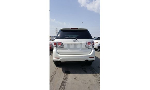Buy Import Toyota Fortuner White Car in Import - Dubai in Bumthang Buy Import Toyota Fortuner White Car in Import - Dubai in Bumthang
