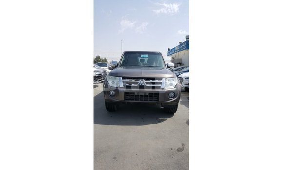 Buy Import Mitsubishi Pajero Brown Car in Import - Dubai in Bumthang Buy Import Mitsubishi Pajero Brown Car in Import - Dubai in Bumthang
