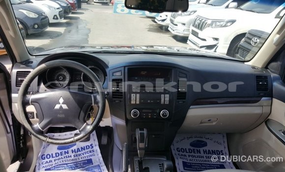 Buy Import Mitsubishi Pajero Brown Car in Import - Dubai in Bumthang Buy Import Mitsubishi Pajero Brown Car in Import - Dubai in Bumthang