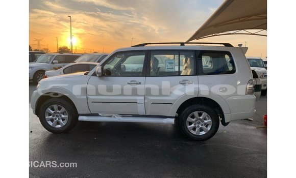 Buy Import Mitsubishi Pajero Black Car in Import - Dubai in Bumthang Buy Import Mitsubishi Pajero Black Car in Import - Dubai in Bumthang