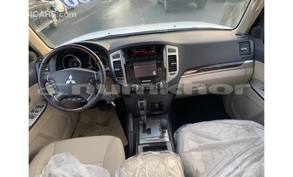 Buy Import Mitsubishi Pajero Black Car in Import - Dubai in Bumthang Buy Import Mitsubishi Pajero Black Car in Import - Dubai in Bumthang