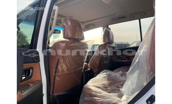 Buy Import Mitsubishi Pajero White Car in Import - Dubai in Bumthang Buy Import Mitsubishi Pajero White Car in Import - Dubai in Bumthang