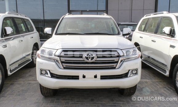 Buy Import Toyota Land Cruiser White Car in Import - Dubai in Bumthang Buy Import Toyota Land Cruiser White Car in Import - Dubai in Bumthang