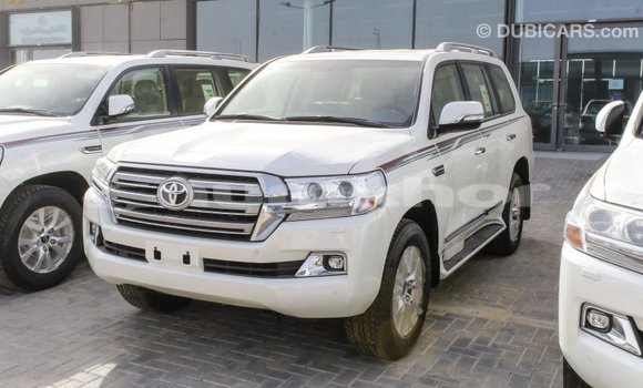 Buy Import Toyota Land Cruiser White Car in Import - Dubai in Bumthang Buy Import Toyota Land Cruiser White Car in Import - Dubai in Bumthang