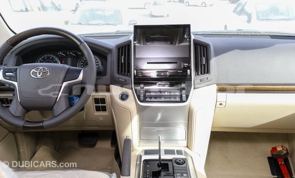Buy Import Toyota Land Cruiser White Car in Import - Dubai in Bumthang Buy Import Toyota Land Cruiser White Car in Import - Dubai in Bumthang