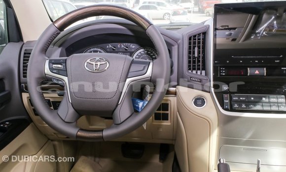 Buy Import Toyota Land Cruiser White Car in Import - Dubai in Bumthang Buy Import Toyota Land Cruiser White Car in Import - Dubai in Bumthang