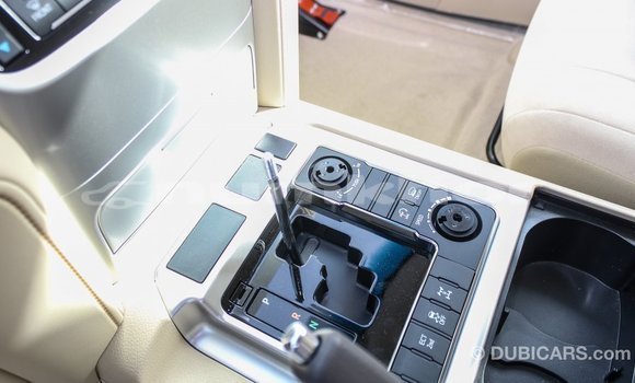 Buy Import Toyota Land Cruiser White Car in Import - Dubai in Bumthang Buy Import Toyota Land Cruiser White Car in Import - Dubai in Bumthang