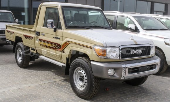 Buy Import Toyota Land Cruiser Beige Car in Import - Dubai in Bumthang Buy Import Toyota Land Cruiser Beige Car in Import - Dubai in Bumthang