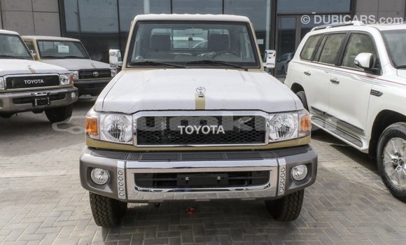 Buy Import Toyota Land Cruiser Beige Car in Import - Dubai in Bumthang Buy Import Toyota Land Cruiser Beige Car in Import - Dubai in Bumthang