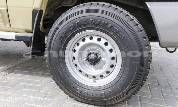 Buy Import Toyota Land Cruiser Beige Car in Import - Dubai in Bumthang Buy Import Toyota Land Cruiser Beige Car in Import - Dubai in Bumthang