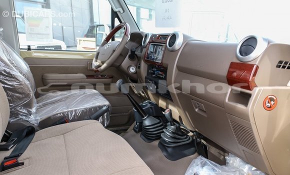 Buy Import Toyota Land Cruiser Beige Car in Import - Dubai in Bumthang Buy Import Toyota Land Cruiser Beige Car in Import - Dubai in Bumthang