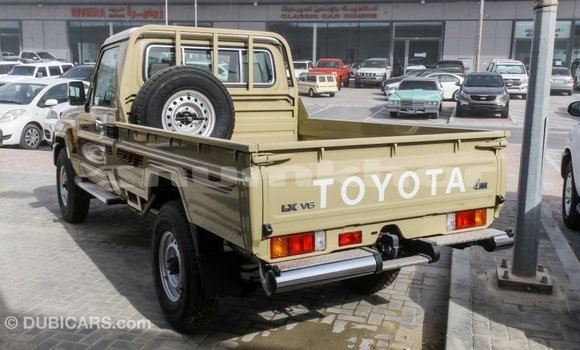 Buy Import Toyota Land Cruiser Beige Car in Import - Dubai in Bumthang Buy Import Toyota Land Cruiser Beige Car in Import - Dubai in Bumthang
