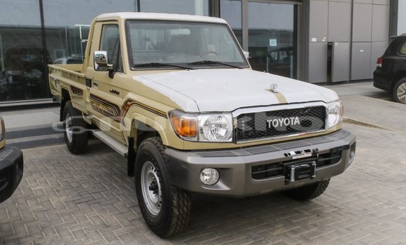 Buy Import Toyota Land Cruiser Beige Car in Import - Dubai in Bumthang Buy Import Toyota Land Cruiser Beige Car in Import - Dubai in Bumthang