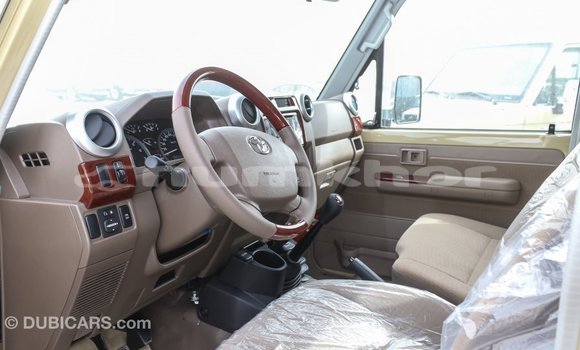 Buy Import Toyota Land Cruiser Beige Car in Import - Dubai in Bumthang Buy Import Toyota Land Cruiser Beige Car in Import - Dubai in Bumthang
