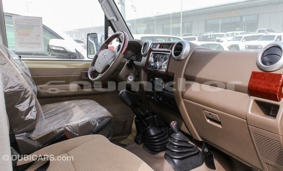 Buy Import Toyota Land Cruiser Beige Car in Import - Dubai in Bumthang Buy Import Toyota Land Cruiser Beige Car in Import - Dubai in Bumthang